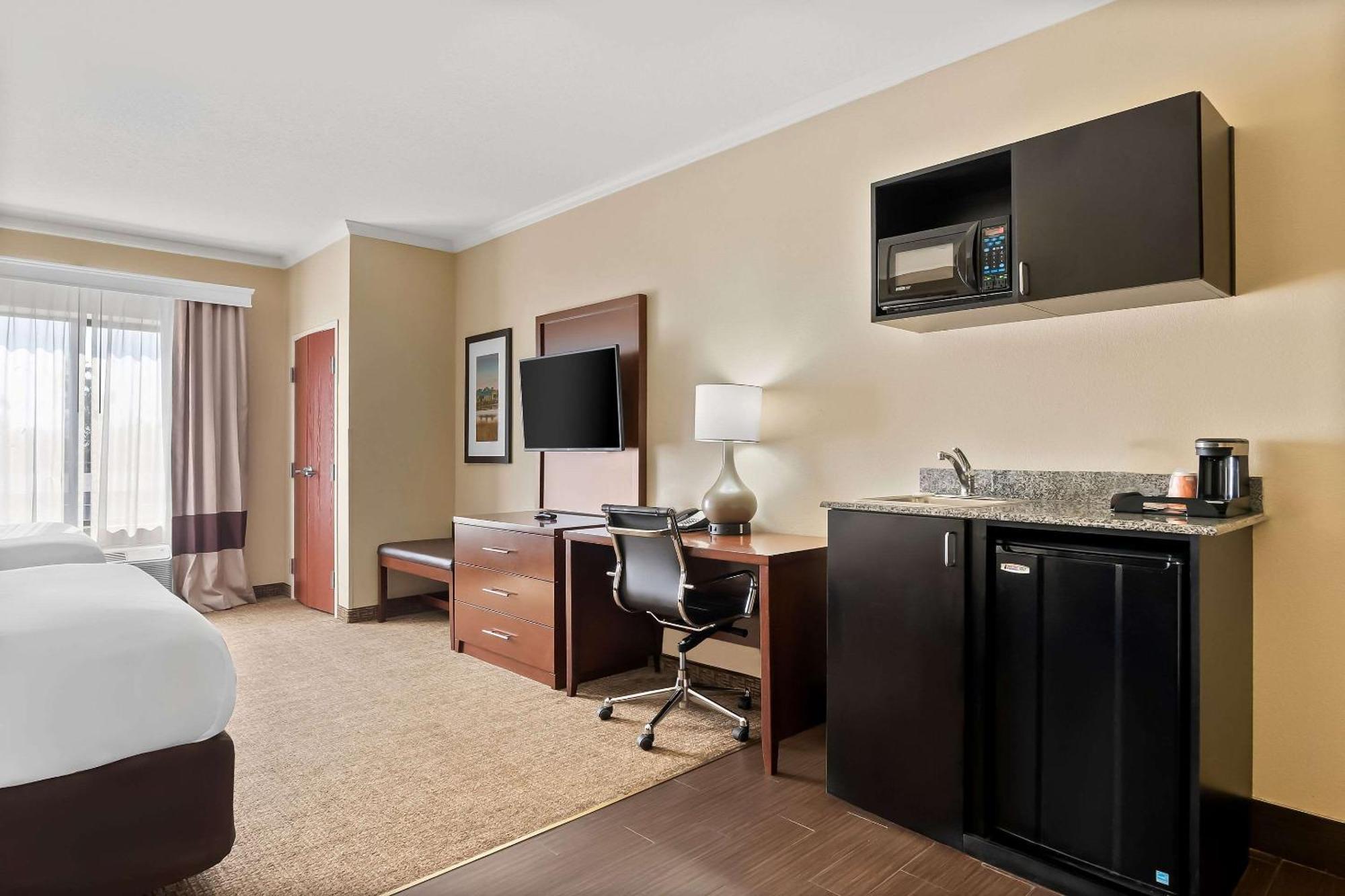 Comfort Suites Panama City Near Tyndall Afb Экстерьер фото