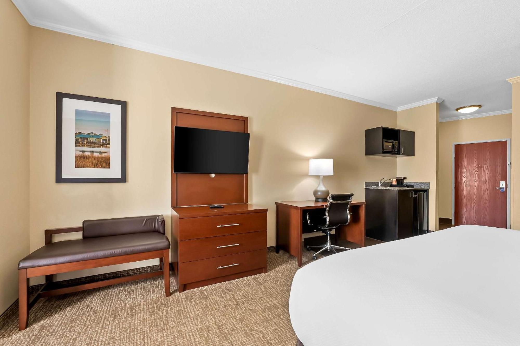 Comfort Suites Panama City Near Tyndall Afb Экстерьер фото