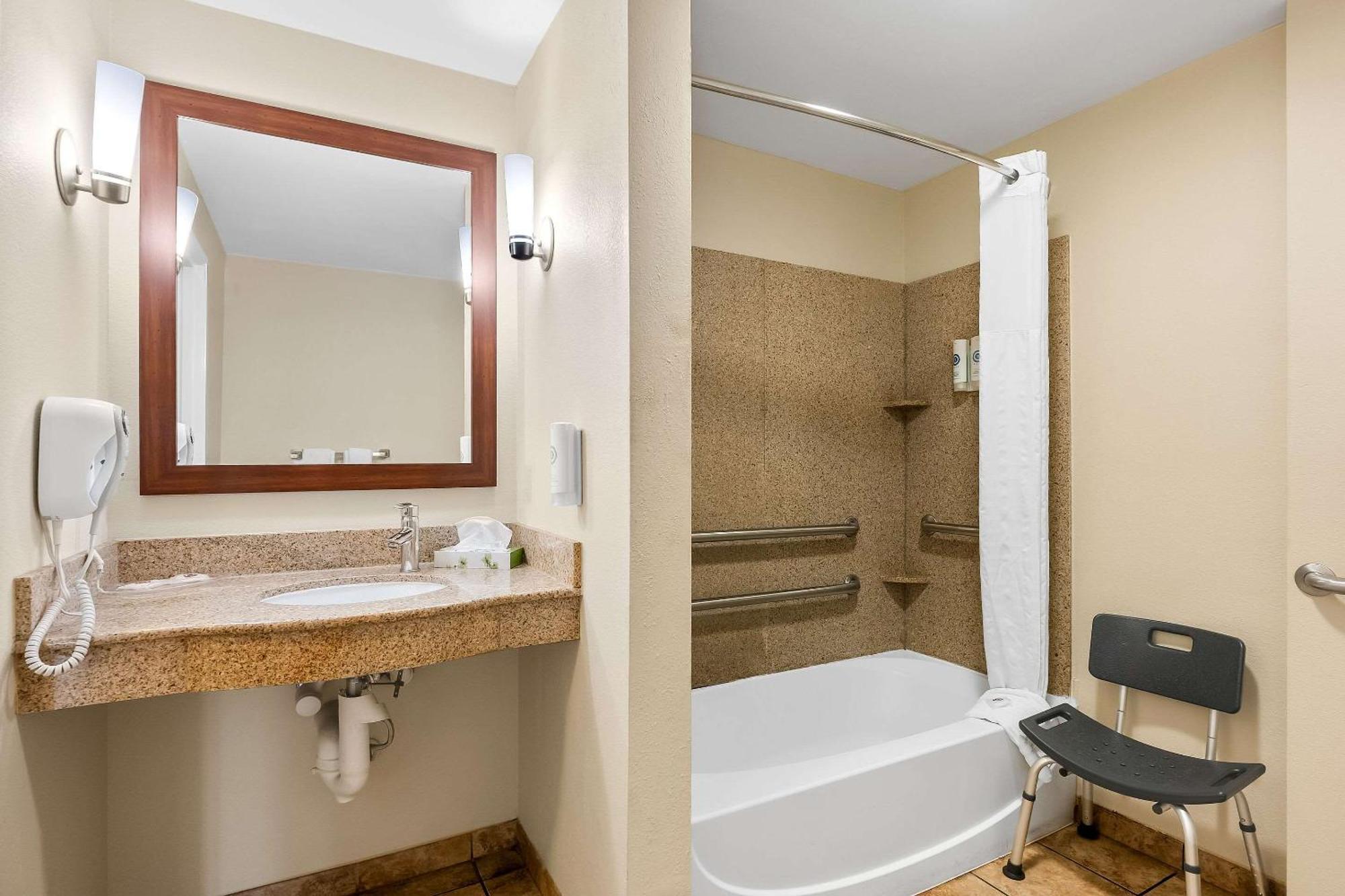 Comfort Suites Panama City Near Tyndall Afb Экстерьер фото